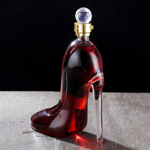 Decantador de whisky con forma de botella de vino de tacones altos, botella de vino con burbujas, botella de ron y vodka, regalo único para hermano o padre - Product Image 3