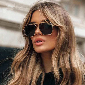 Gafas de Sol de Piloto Retro con Logotipo Personalizado para Hombre, Gafas de Sol Polarizadas Cuadradas de Aleación con Doble Puente para Mujer - Product Image 2