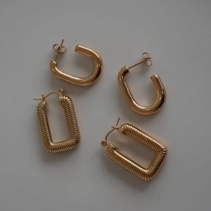 Pendientes de Aro en Forma de U de Acero Inoxidable y Titanio de Alta Calidad, Resistentes al Agua, con Patrón Geométrico para Mujer - Product Image 6