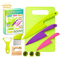 Kit de cuisine pour enfants : Couteau à découper sûr pour tout-petits, planche à découper ondulée en plastique, ensemble de couteaux de cuisine pour la maternelle