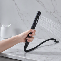 Robinet de baignoire romain 5 pièces en laiton noir mat avec douchette à main et fixation sur le rebord de la baignoire