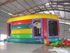 บ้านลมเป่าลมรูปทรงดินสอพร้อมอุปสรรค อุโมงค์ และเกมส์ภายใน สำหรับให้เช่าจัดงานปาร์ตี้กลางแจ้งสำหรับเด็ก - Product Image 5