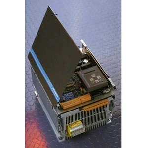 Motor Asíncrono Contraves-Drives DDA 400.30 Trifásico de Imán Permanente con Escobillas para Equipos Mecánicos - Product Image 1