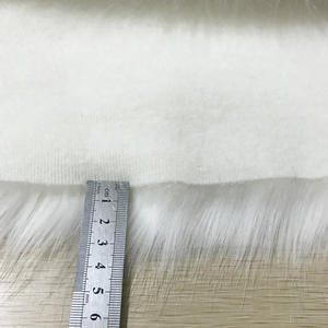<span class=keywords><strong>Tela</strong></span> de felpa de piel sintética de <span class=keywords><strong>pelo</strong></span> <span class=keywords><strong>largo</strong></span> de color blanco nieve <span class=keywords><strong>precio</strong></span> al por mayor de Egipto - Product Image 4