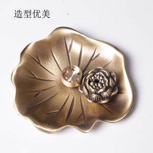 Quemador de incienso de cobre puro con diseño antiguo de hoja de loto y flor de loto, adecuado para uso doméstico e interior. Madera de Sándalo - Product Image 4