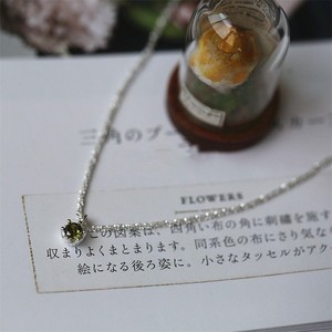 Olive Green Mini Pendant Necklace Round Brilliant Cut Diamond Geometric Design Everyday Wear Clavicle Chain - Product Image 3