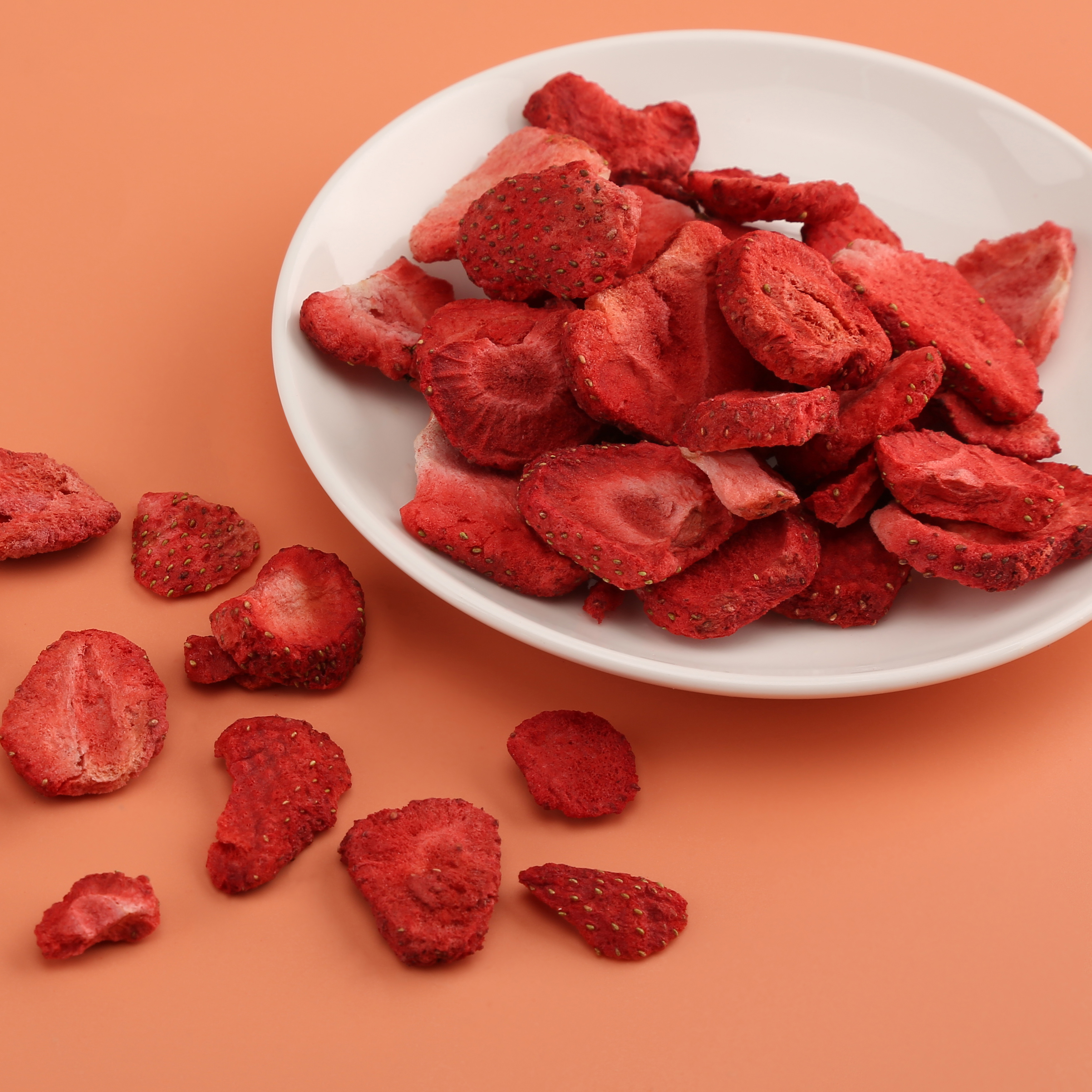 Guoyue Strawberry freeze dried strawberry powder with best price pieces cubes freeze-dried strawberry slice