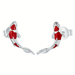 Orecchini a perno con pesce Koi portafortuna, gioielli trendy in metallo per donna, da indossare tutti i giorni, per feste, come accessorio regalo - Product Image 6