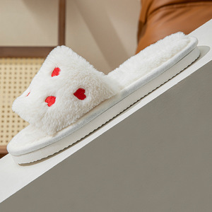 Pantuflas de Plataforma Suaves y Cómodas con Punta Abierta, Antideslizantes, de Felpa Cálida en Forma de Corazón con Logotipo Personalizado para Mujer - Product Image 2