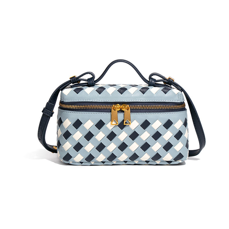 B2005-1#Blue and white check