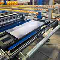 Machine de fabrication de panneaux composites en laine de roche et mousse EPS avec double unité de formage et de laminage