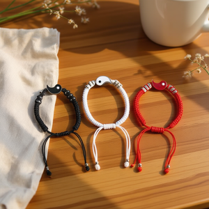 Pulsera de cuerda tejida a mano con forma de luna Tai Chi, roja, blanca y negra, pulseras de cuerda de moda unisex, pulseras de regalo, cuerda de cáñamo - Product Image 3