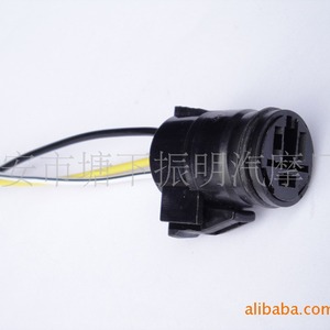 Conector Automotriz Olt, Enchufe de Plástico Negro, Modelo Olt, Aplicación General, Original de Fábrica - Product Image 1