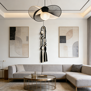 Tapisserie murale en macramé artisanale noire et blanche avec nœuds et pompons, décoration artistique pour la maison, idéale pour la salle à manger - Product Image 3