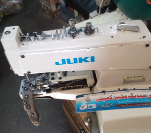 Machines à coudre industrielles JUKIS 373 à grande vitesse, à bouton, d'occasion, vente chaude <span class=keywords><strong>2022</strong></span>, moteur fourni, ensemble de couteaux de 6 mm - Product Image 6