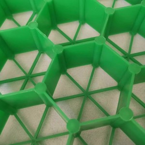 Grille de drainage en HDPE et PP pour pelouses et allées, idéale pour les parkings et les applications de jardinage - Product Image 6