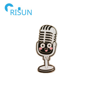 Vente en gros de broches de Microphone de musique en émail, Logo personnalisé, conception personnelle, Badges en métal, Notes de <span class=keywords><strong>Piano</strong></span>, épingles de revers, musicien - Product Image 4