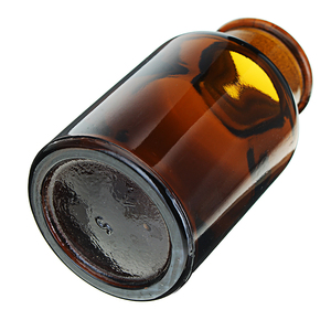 Vente en gros <span class=keywords><strong>de</strong></span> flacons <span class=keywords><strong>de</strong></span> parfum et d'huiles essentielles <span class=keywords><strong>de</strong></span> 250 ml et 500 ml, flacons en verre ambré <span class=keywords><strong>de</strong></span> type apothicaire, pots <span class=keywords><strong>de</strong></span> laboratoire et <span class=keywords><strong>de</strong></span> pharmacie avec <span class=keywords><strong>bouchon</strong></span> en verre - Product Image 6