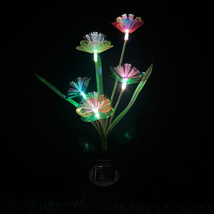 Lumière LED solaire en forme de fleur de prunier à 5 têtes, colorée, pour la décoration de jardin et de pelouse, éclairage extérieur - Product Image 3