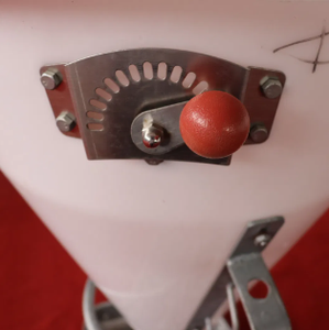 Meilleures ventes Mangeoire pour porcs en <span class=keywords><strong>plastique</strong></span> humide et sec automatique et durable 100kg Mangeoire pour porcelets et porcs de ferme - Product Image 4