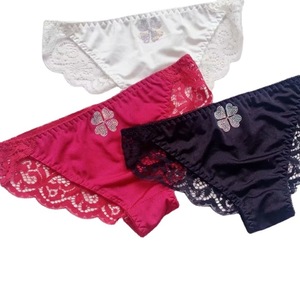 Nouvelle lingerie féminine européenne et américaine avec dentelle, triangle, taille basse, sexy, entrejambe en coton respirant, fine et ajourée pour filles - Product Image 5