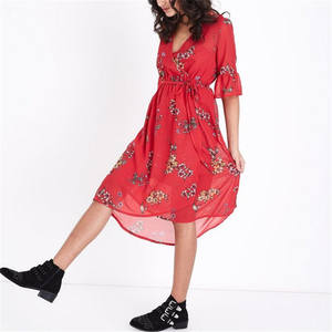 2019 nueva <span class=keywords><strong>moda</strong></span> Plus tamaño vestido rojo Floral Chiffon vestido Midi con parte delantera cruzada - Product Image 2
