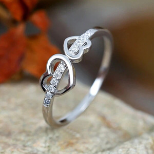 Anello con Doppio Cuore in Zircone per Donne, Gioiello da Dito Elegante e alla Moda - Product Image 2