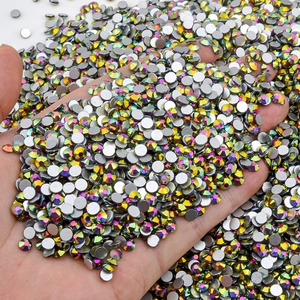 Strass en cristal OLeeya non thermocollants, super brillants, en verre à dos plat pour la décoration intérieure et les fournitures de fête - Product Image 4