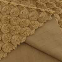 Tissu de luxe en fausse fourrure personnalisé Tissu en fausse fourrure de lapin imprimé à motif de carapace de tortue ondulée pour Textiles de maison
