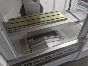 Vmc650 vmc850 4/5 trục CNC Máy phay đứng GSK hệ thống điều khiển BT40 côn vmc855 trung <span class=keywords><strong>t</strong></span>âm gia công đứng duy nhấ<span class=keywords><strong>t</strong></span> - Product Image 2