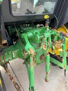 Tracteur American John a Deer d'occasion 5E-1004 100hp 120hp 140hp John d'occasion. Dere un tracteur d'occasion tracteur agricole avec cabine ou sans cabine - Product Image 4