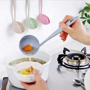 Cuillère à soupe et louche passoire 2-en-1 en plastique PP à long manche, écologique, pliable, lavage à la main uniquement, ustensile de cuisine - Product Image 2