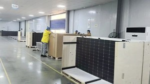Le toit solaire de Perc du <span class=keywords><strong>prix</strong></span> usine 520W lambrisse le panneau solaire flexible portatif enroulable léger de la couche mince pour l'usage à la maison - Product Image 3