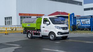 משאית הידראולית קטנה 3CBM 5CBM עם וו הרמה, משאית להובלת פסולת עם מיכל נתיק, ישירות מהמפעל - Product Image 4