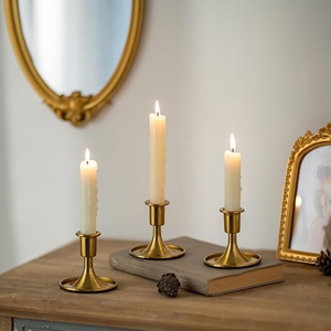 Ensemble de chandeliers abordables, courts, vintage, noirs et argentés, pour achat en gros - Product Image 4