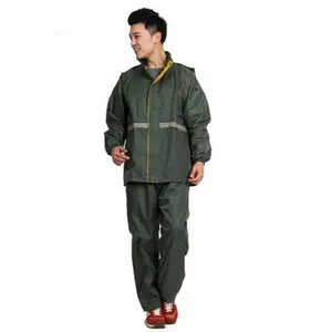 High Quality Rainwear With Reflective Tap For Adult Men Waterproof Windproof Polyester Rain Gear Suit With Rain Jacket And Pants