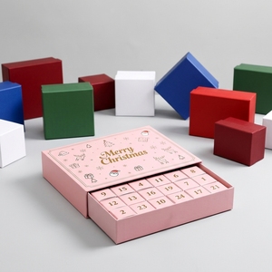 Calendrier de l'Avent de Noël personnalisé de 24 jours, boîte en carton rigide avec tiroir pour des surprises chocolatées - Product Image 2