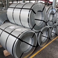 لفائف فولاذية مغلفنة بالغمس الساخن DX51D SGCC Z40-Z275 مقاومة للتآكل، سماكة 0.12-5.0 مم، عرض مخصص لأعمال التسقيف والبناء