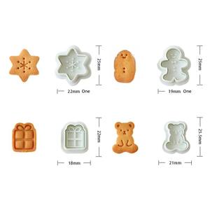 Kit de moules à biscuits tout-en-un avec motifs de dessins animés, livré avec des recettes et des conseils pour des biscuits parfaits à chaque fois - Product Image 4