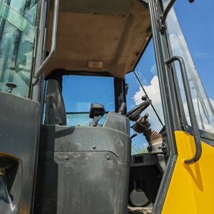 Oferta Especial: Cargadora de Ruedas Komatsu WA320 Original Usada, Cargadora Frontal Komatsu WA320, Maquinaria de Construcción de Tamaño Mediano, Bajo Nivel de Horas de Trabajo - Product Image 5