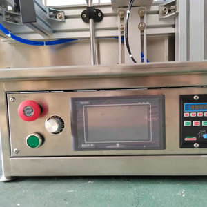 Máquina de Llenado de 4 Cabezales con Bomba Peristáltica de 2.4L, Alta Precisión para Líquidos Viscosos, Botellas, Transportador de Cadena Eléctrico Semiautomático, 1 Año de Garantía - Product Image 2