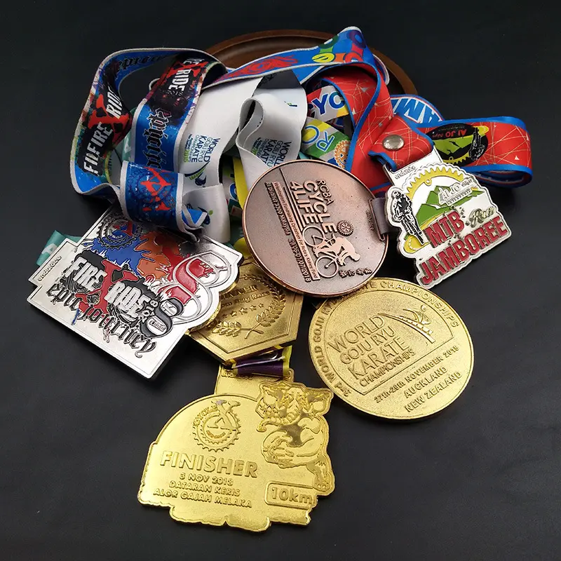 Hiçbir adedi ücretsiz tasarım çeşitli stilleri madalya yüksek kalite 2D 3D döküm Metal spor madalyaları