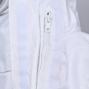 Combinaison de protection abeille ignifuge blanche <span class=keywords><strong>Anti</strong></span>-<span class=keywords><strong>guêpe</strong></span> PE matériel pompier costume d'abeille costume d'apiculture vêtements de travail personnalisés - Product Image 3