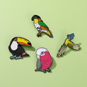 Juego de Pins Metálicos de Animales de Dibujos Animados con Tucanes y Loros, Pins de Arte Coleccionables de Aleación de Zinc con Esmalte Duro - Product Image 2