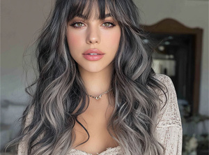 Nouvelle vente en gros 2025 SM518 Perruque longue bouclée pour femme, style 'petite vague d'eau', avec frange naturelle, <span class=keywords><strong>dégradé</strong></span> gris foncé avec mèches - Product Image 5