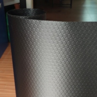 Rouleau de film décoratif en PVC industriel pour la lamination des surfaces de panneaux MDF d'hôtel, des panneaux de meubles et la finition personnalisée des panneaux intérieurs