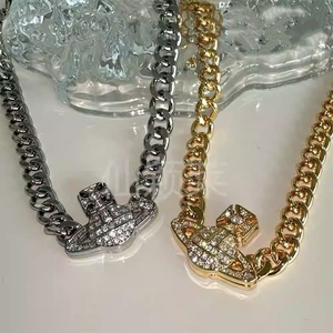 Collana Saturno Tridimensionale della Regina Madre Vivienne, Ciondolo in Lega con Catena a O, Versatile, Semplice, Lusso Leggero, Alla Moda - Product Image 6