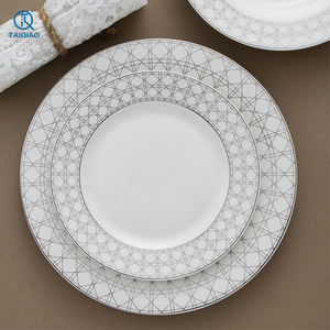 Nouvelle collection TQ : Services <span class=keywords><strong>de</strong></span> table en <span class=keywords><strong>porcelaine</strong></span> <span class=keywords><strong>de</strong></span> luxe, résistants au micro-ondes, motif losanges, vaisselle et assiettes nordiques - Product Image 2