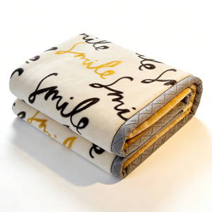 Coperta in Raschel Premium Eco-Friendly - Super Morbida, Calda ed Elegante con Stampa Digitale <span class=keywords><strong>e</strong></span> Design Vintage Sorriso per Tutte le Stagioni - Product Image 1