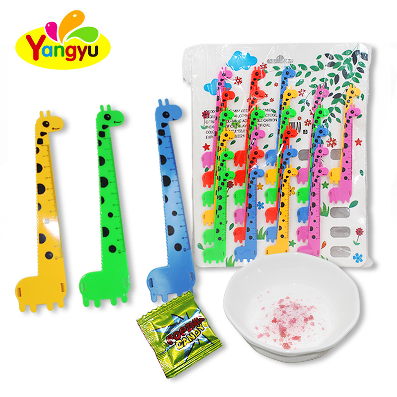 Полезная игрушка-линейка в виде жирафа